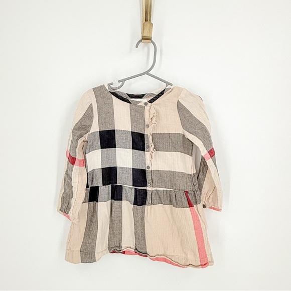 Burberry Black and White Blouse with Classic Design - Picture 1 of 4